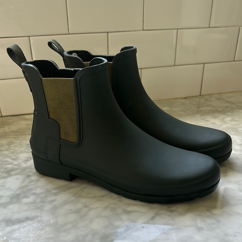 Hunter Forest Green Winter Rain Boots Sleek Design